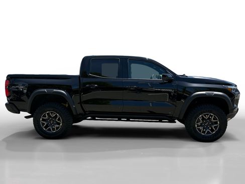 Used 2024 Chevrolet Colorado ZR2 w/ Safety Package AWD/4WD image 6