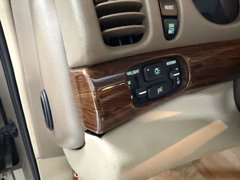 Used 2005 Buick Le Sabre Custom image 24