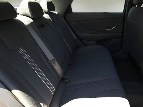 Used 2021 Hyundai Elantra SEL w/ Convenience + Premium Package FWD image 27