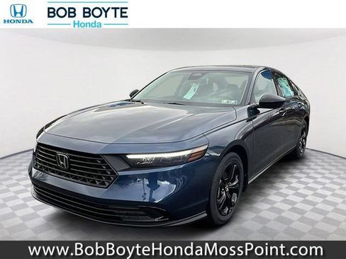 Used 2025 Honda Accord SE image 1
