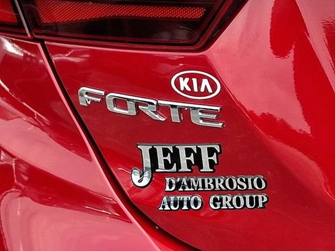 Used 2019 Kia Forte LXS FWD image 34
