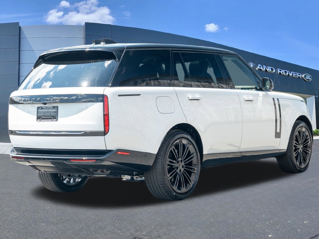New 2026 Land Rover Range Rover Long Wheelbase SE AWD/4WD image 4