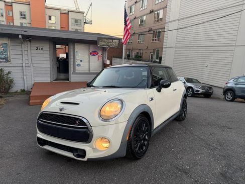 Used 2015 MINI Cooper S FWD image 2