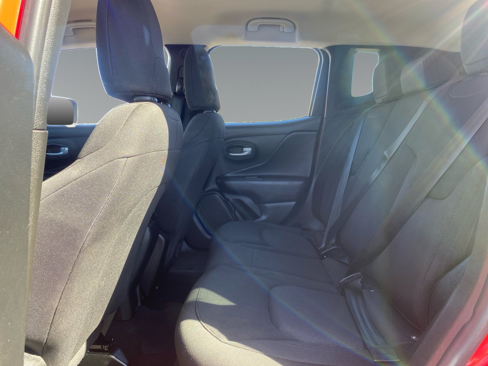 Used 2023 Jeep Renegade Latitude AWD/4WD image 13