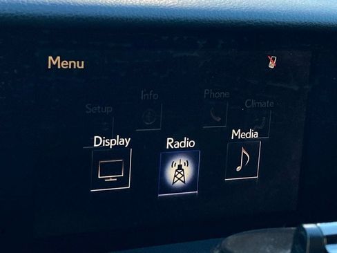 Used 2016 Lexus IS 200t RWD image 17