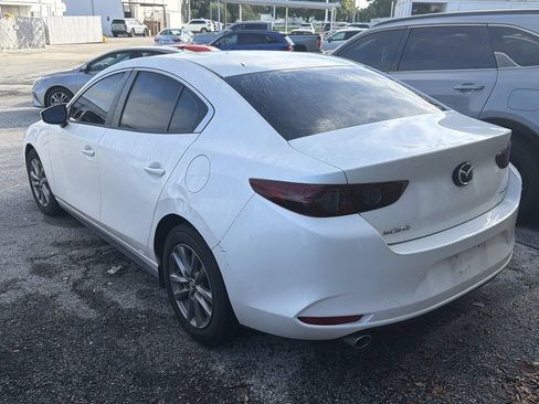 Used 2021 MAZDA MAZDA3 s FWD image 5