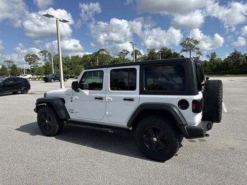 Used 2018 Jeep Wrangler Unlimited Sport S AWD/4WD image 5