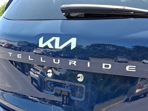 Used 2024 Kia Telluride SX Prestige AWD/4WD image 30