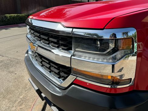 Used 2017 Chevrolet Silverado 1500 W/T AWD/4WD image 4