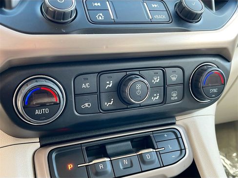 Used 2023 GMC Acadia Denali w/ Black Diamond Edition image 16