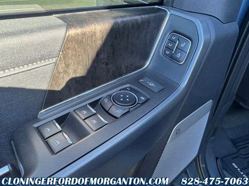 Used 2023 Ford F450 Lariat image 23