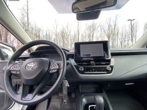 Used 2024 Toyota Corolla LE image 18