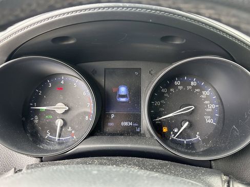 Used 2019 Toyota C-HR XLE image 29