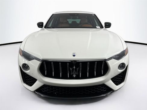 Used 2022 Maserati Levante GT image 3