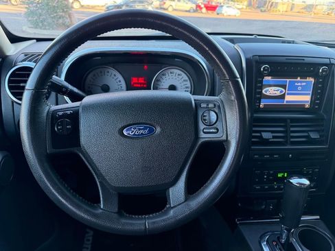 Used 2010 Ford Explorer Sport Trac Limited image 28