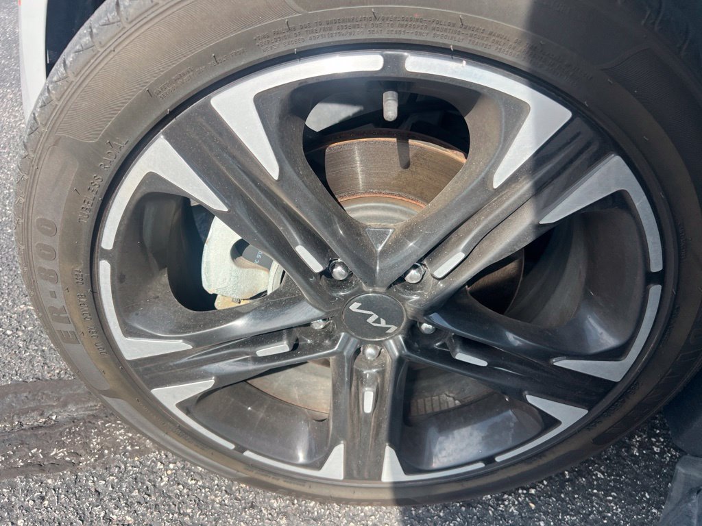 Used 2022 Kia K5 GT-Line FWD image 9