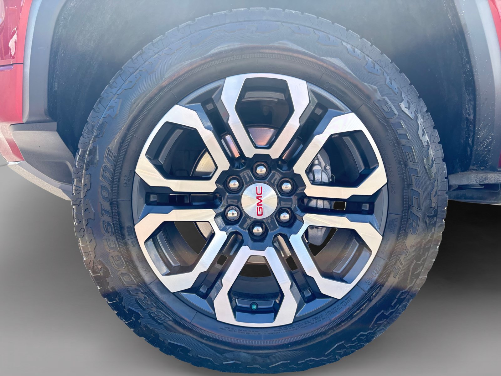 Used 2024 GMC Canyon AT4 w/ AT4 Premium Package AWD/4WD image 9
