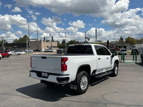 Used 2022 Chevrolet Silverado 3500 High Country w/ Technology Package AWD/4WD image 3