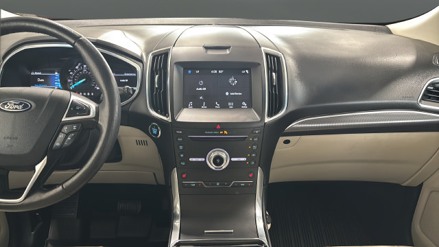 Used 2019 Ford Edge Titanium w/ Cold Weather Package AWD/4WD image 13