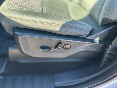 Used 2022 Ford F150 XLT w/ Equipment Group 302A High image 14