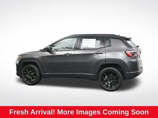 Used 2025 Jeep Compass Trailhawk AWD/4WD video 1