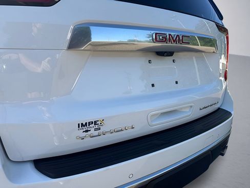 Used 2021 GMC Yukon Denali w/ Denali Premium Package AWD/4WD image 35