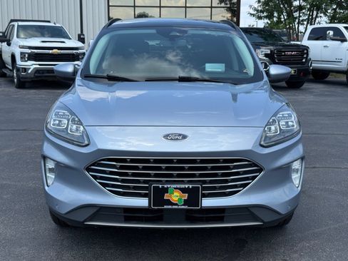 Used 2022 Ford Escape Titanium w/ Titanium Elite Package AWD/4WD image 3