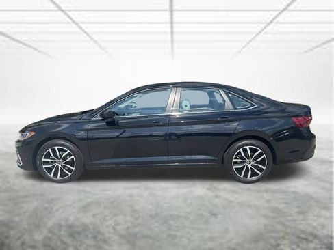 New 2026 Volkswagen Jetta SE FWD image 2