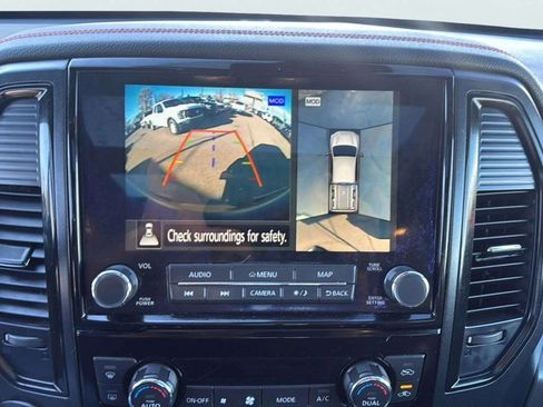Used 2021 Nissan Titan PRO-4X w/ Pro-4x Convenience Package image 10