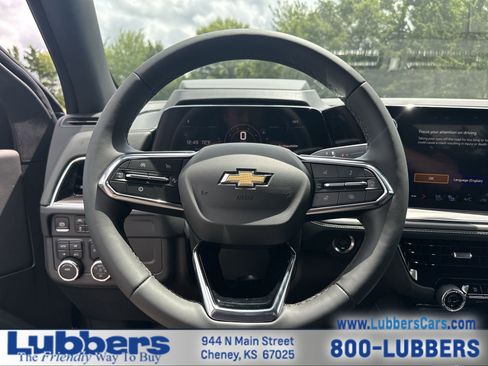 New 2025 Chevrolet Suburban Premier AWD/4WD image 14