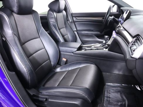 Used 2018 Honda Accord Sport image 40