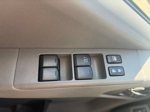 Used 2014 Nissan Frontier SV w/ SV Value Truck Package RWD image 21