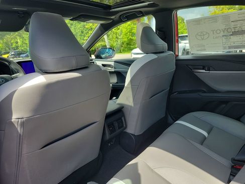 New 2026 Toyota Camry SE w/ Multimedia Upgrade Package FWD image 25