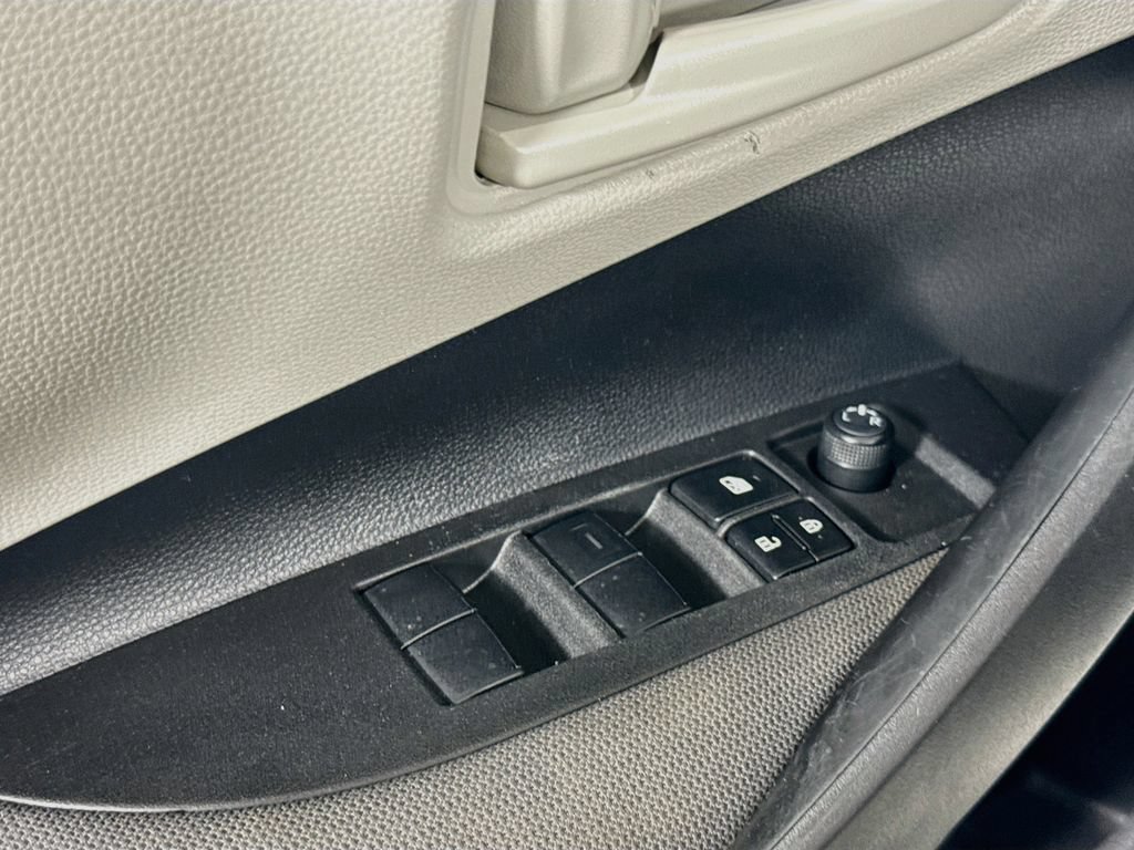 Used 2025 Toyota Corolla LE FWD image 18