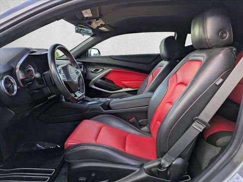 Used 2021 Chevrolet Camaro LT image 15