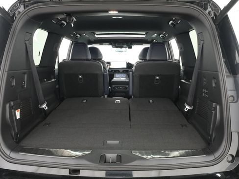 Used 2026 INFINITI QX80 4WD w/ Sport Exterior Package image 40