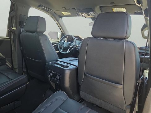 Used 2023 Chevrolet Tahoe RST w/ Luxury Package AWD/4WD image 12