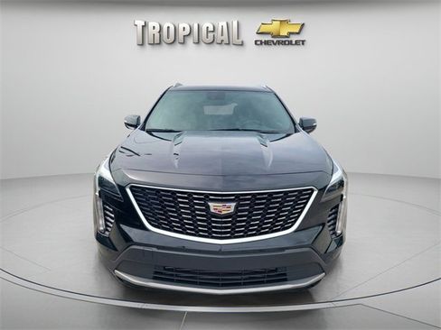 Used 2023 Cadillac XT4 Premium Luxury image 8