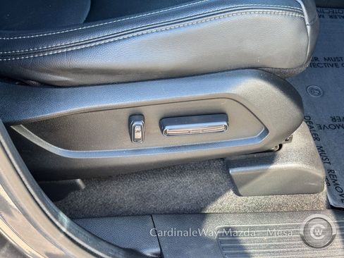 Used 2023 Honda Pilot Touring image 13