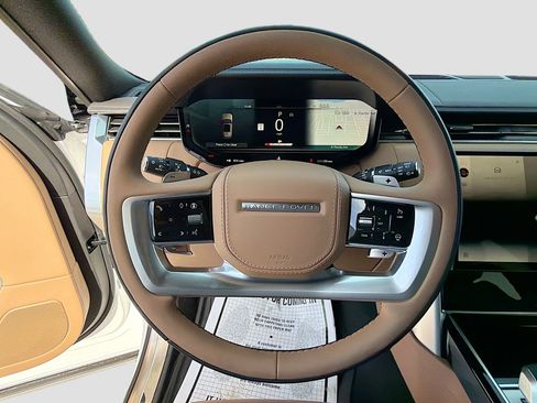 New 2025 Land Rover Range Rover SE image 40