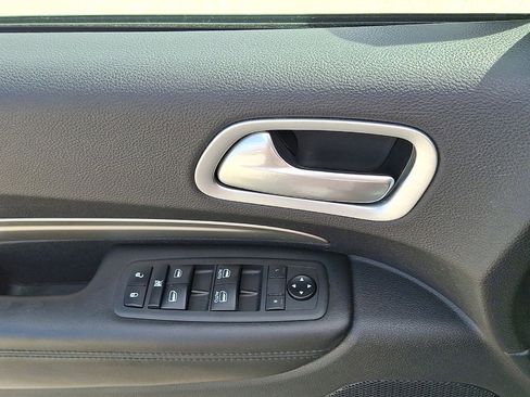Used 2020 Dodge Durango SXT image 10