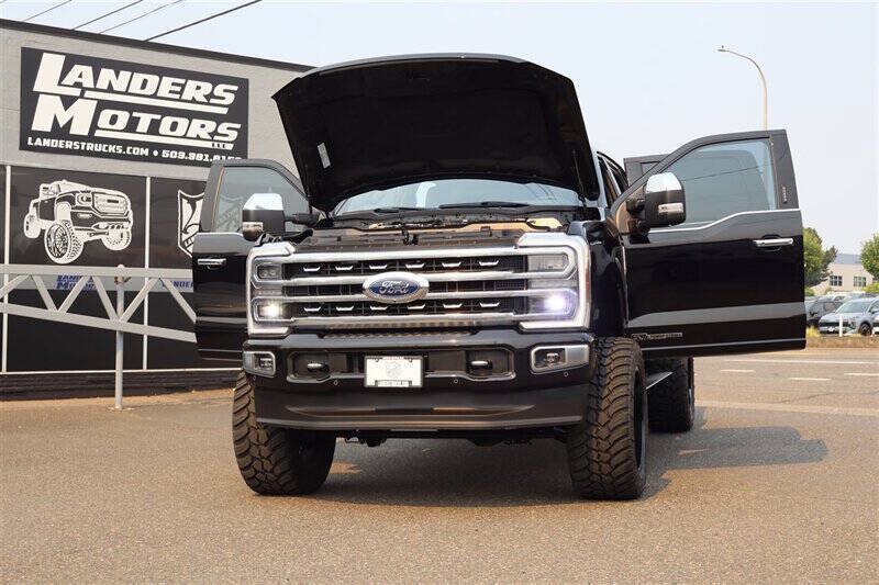 Used 2024 Ford F350 Platinum AWD/4WD image 37