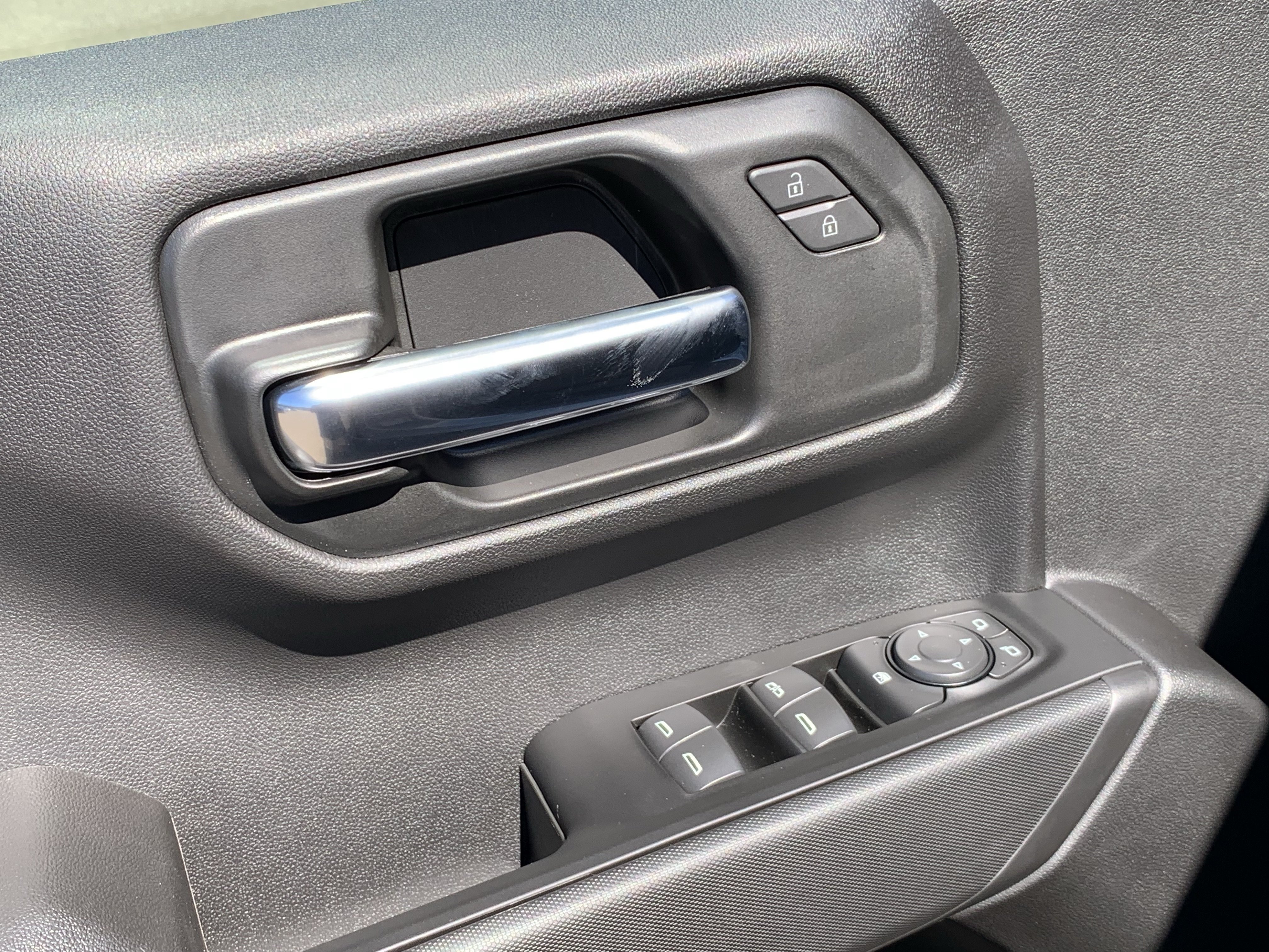 New 2026 Chevrolet Silverado 1500 Custom w/ Turbomax Blackout Package AWD/4WD image 9