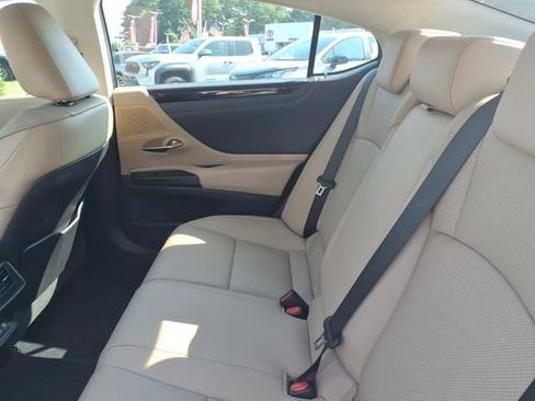 Used 2021 Lexus ES 350 w/ Premium Package FWD image 7