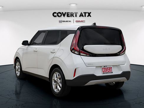 Used 2023 Kia Soul LX w/ LX Technology Package FWD image 6