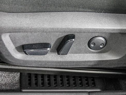 Certified 2023 Nissan Rogue SV image 22