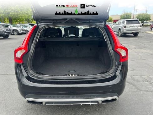 Used 2018 Volvo V60 T5 Cross Country AWD/4WD image 18