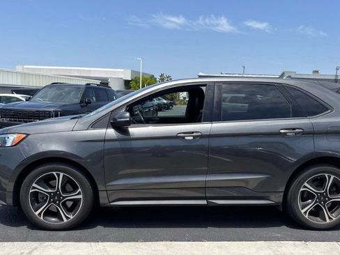 Used 2019 Ford Edge ST w/ Cold Weather Package AWD/4WD image 4