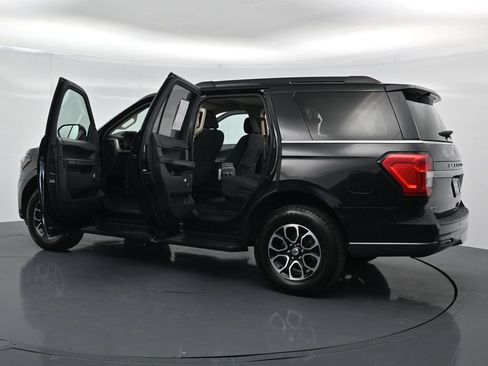 Used 2024 Ford Expedition XLT RWD image 9