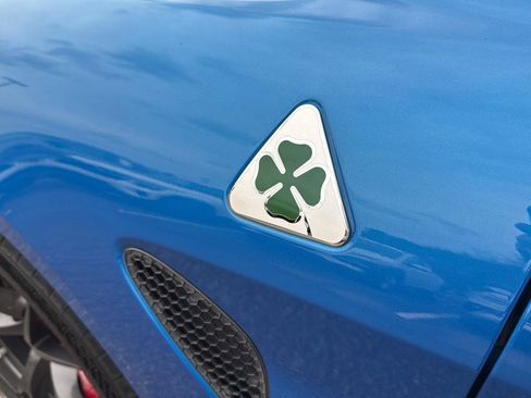 Used 2018 Alfa Romeo Giulia Quadrifoglio w/ Driver Assist Dynamic Package image 11